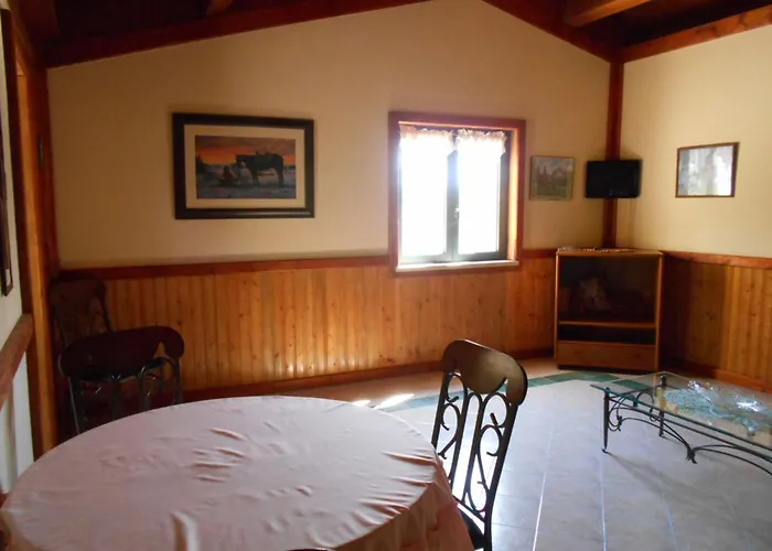 Giamia -rural Italy Paradise スルモナ