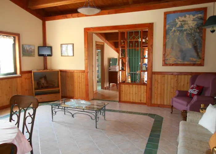 Giamia -rural Italy Paradise スルモナ